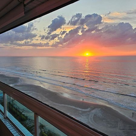 Apartamento Frente Mar Pe Na Areia Praia Grande  Luaran gambar