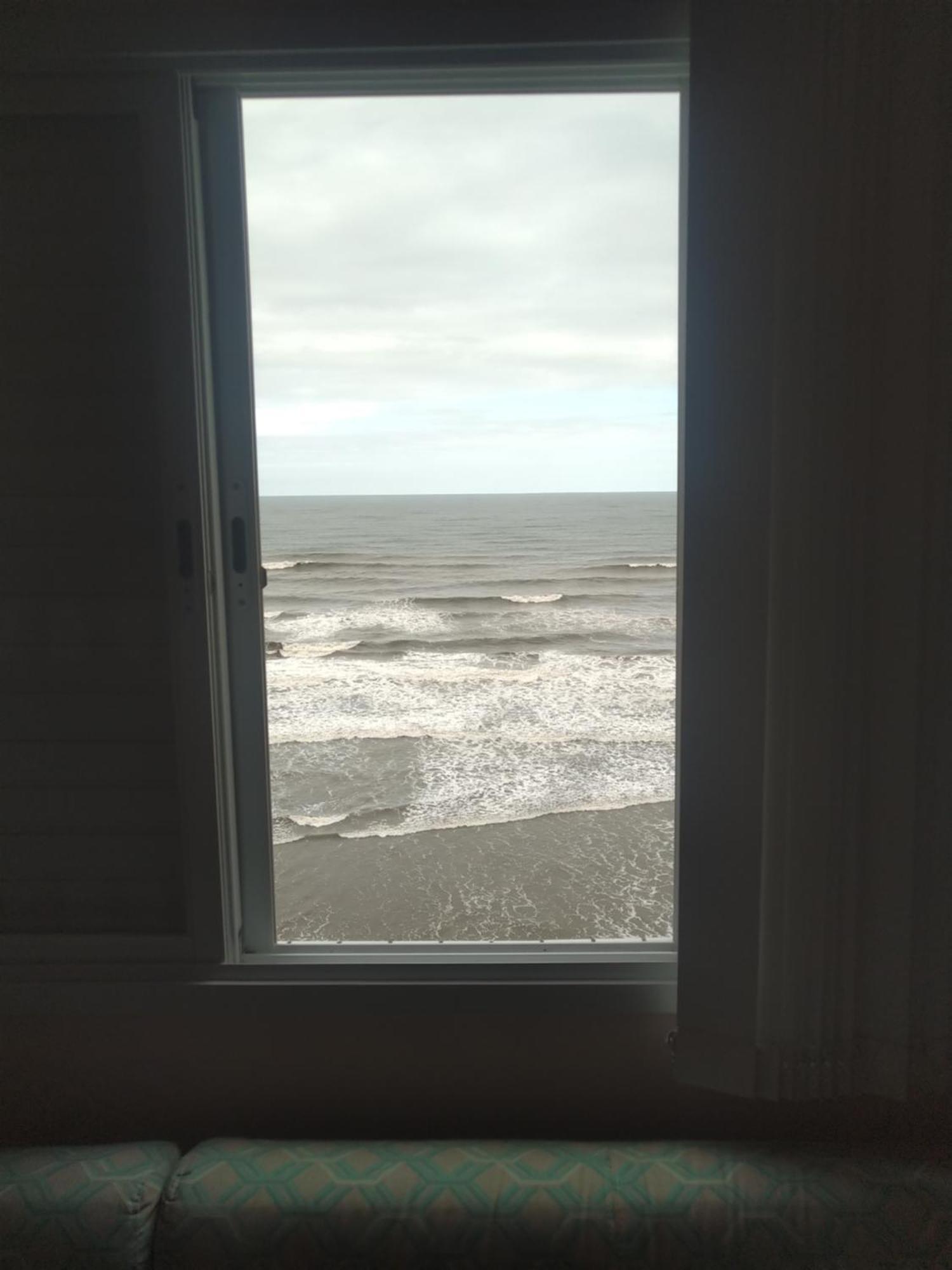 Apartamento Frente Mar Pe Na Areia Praia Grande  Luaran gambar